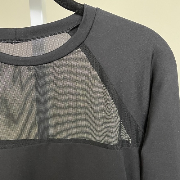 XLONG SLEEVE TOP IN BLACK//SHEER - Picture 5 of 6